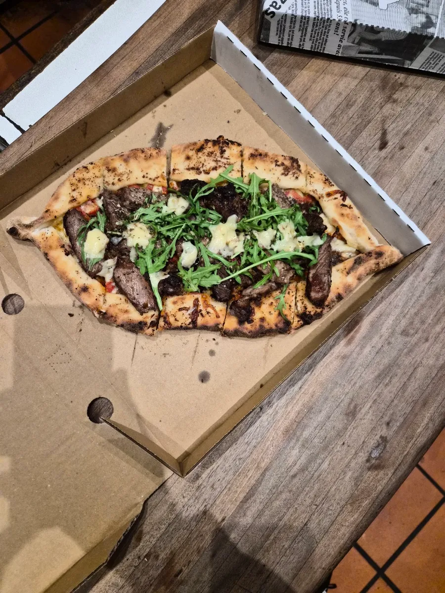 Food & drink, Da Pasquale Woodfire Pizzeria