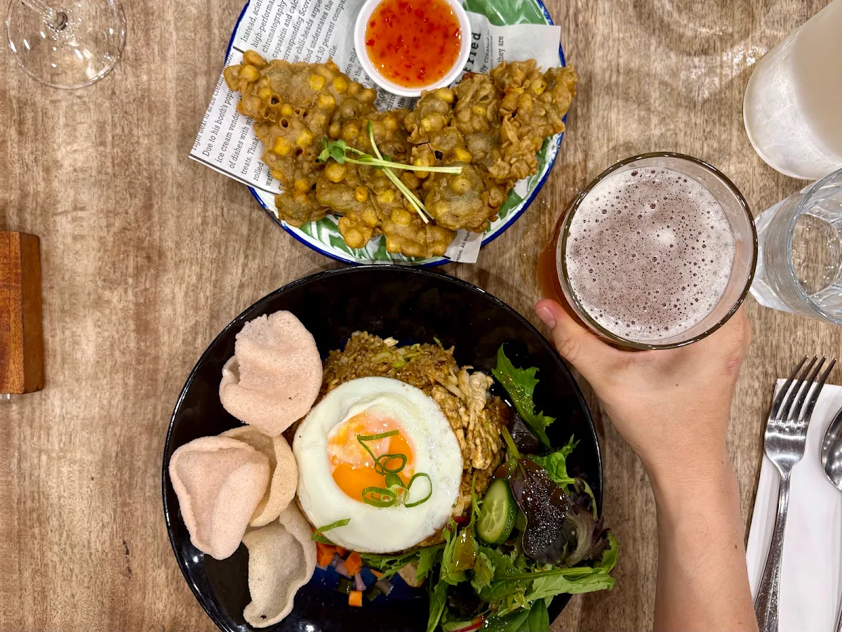 Food & drink, Tempayan Bay