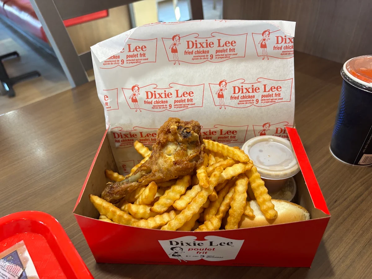 Food & drink, Restaurant Dixie Lee