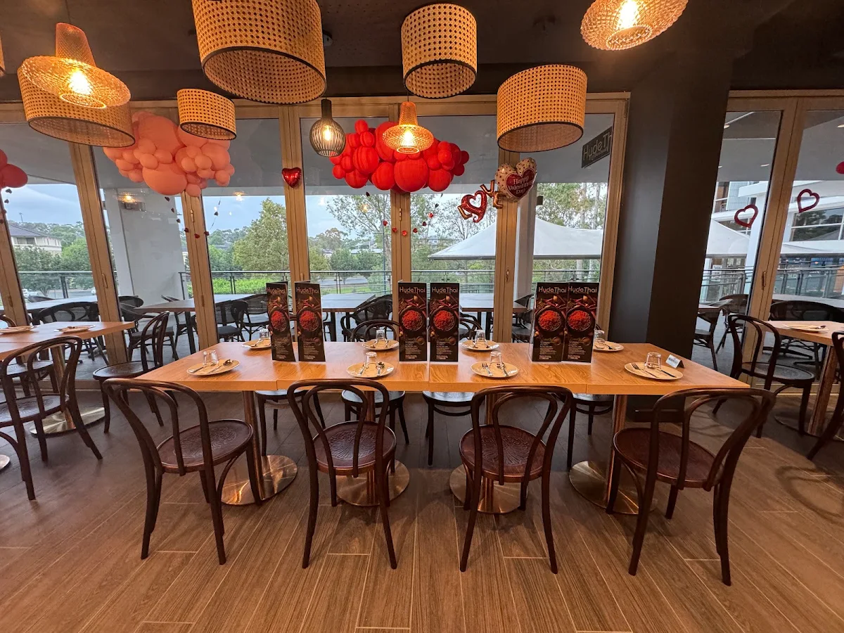 Vibe, Hyde Thai restaurant