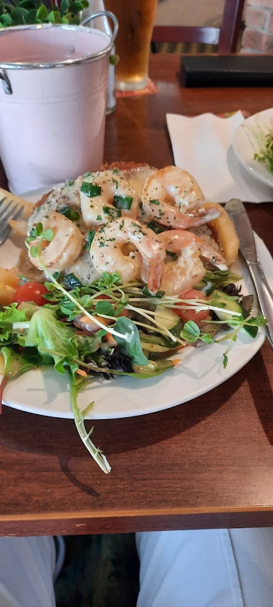 Food & drink, Minmi Hotel