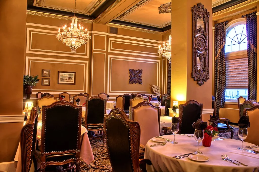 Vibe, Grant Hall Dining Room & Lounge