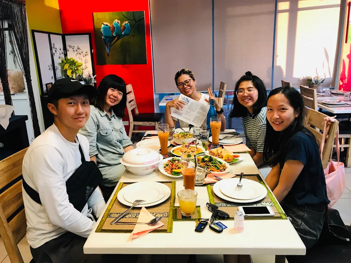 Vibe, Yai’s Thai Takeaway & Cafe