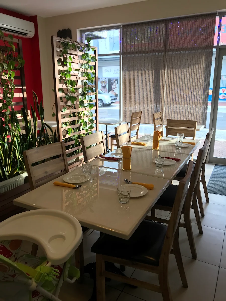 Vibe, Yai’s Thai Takeaway & Cafe