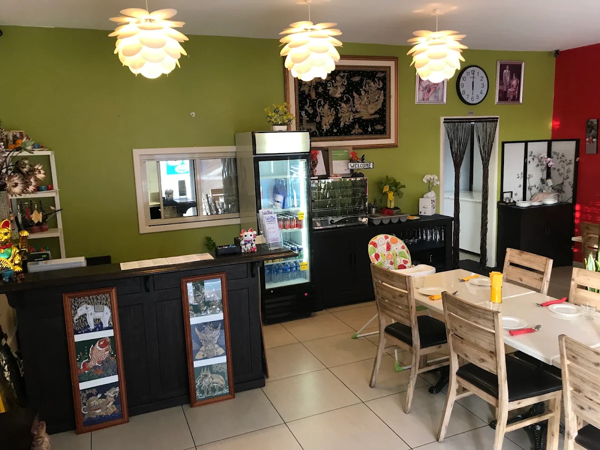 Vibe, Yai’s Thai Takeaway & Cafe