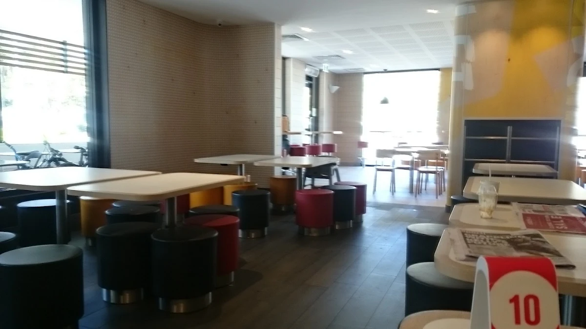 Vibe, McDonald's Warriewood