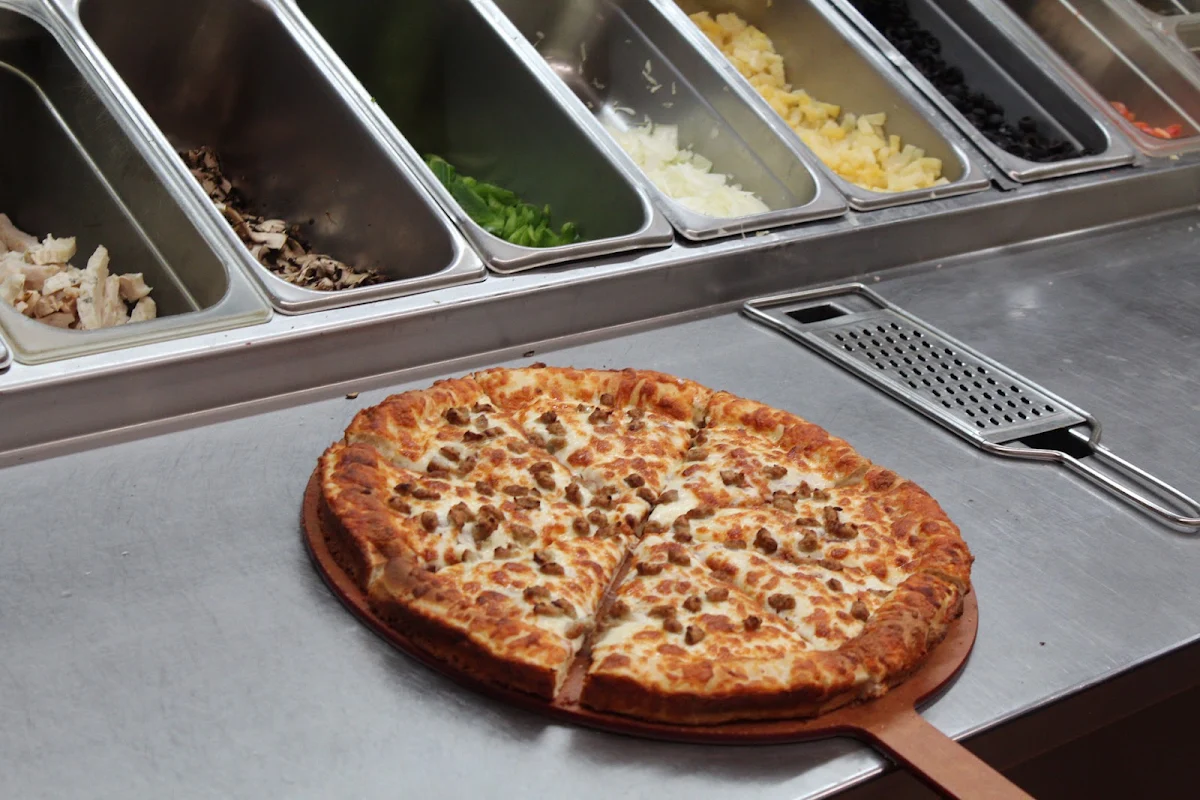Food & drink, Pandosy pizza