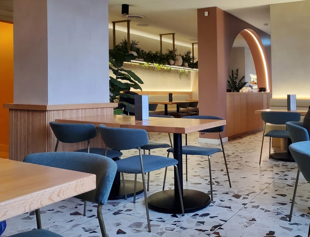 Vibe, Ruex Cafe and Bar