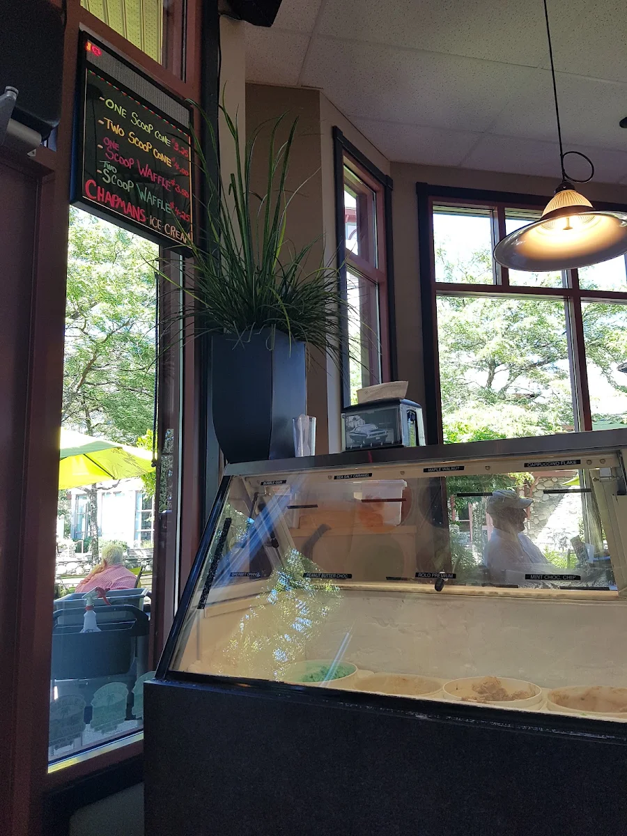 Vibe, Village Eatery