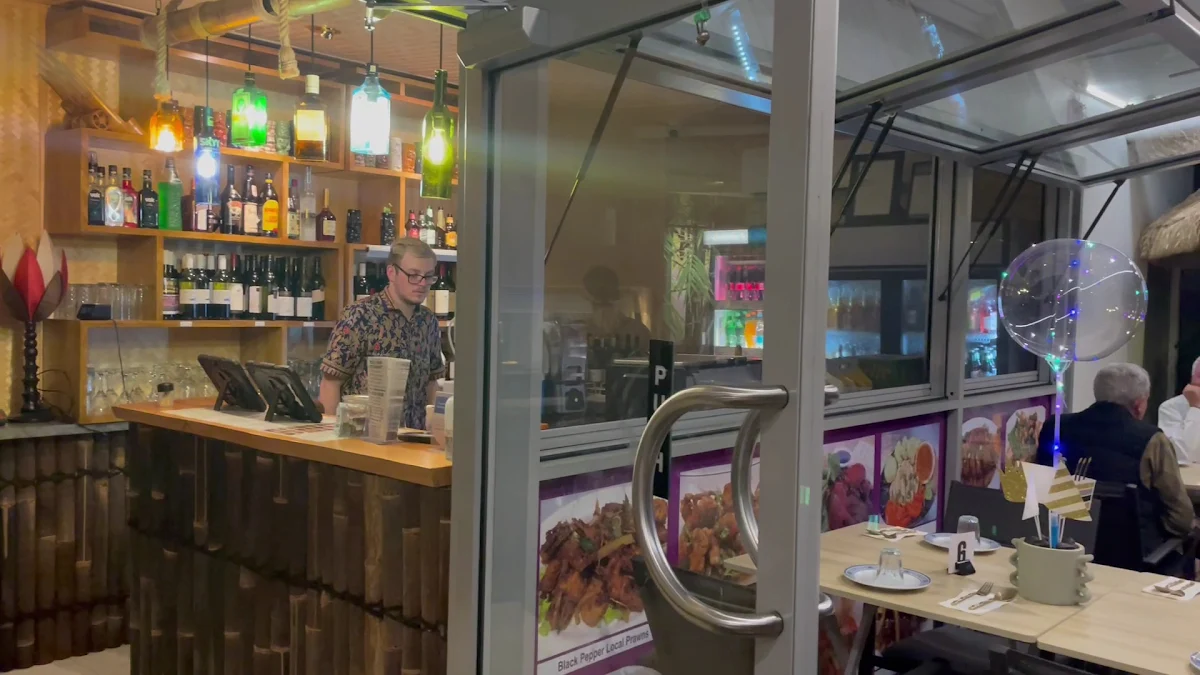 Vibe, Little Singapore kitchen