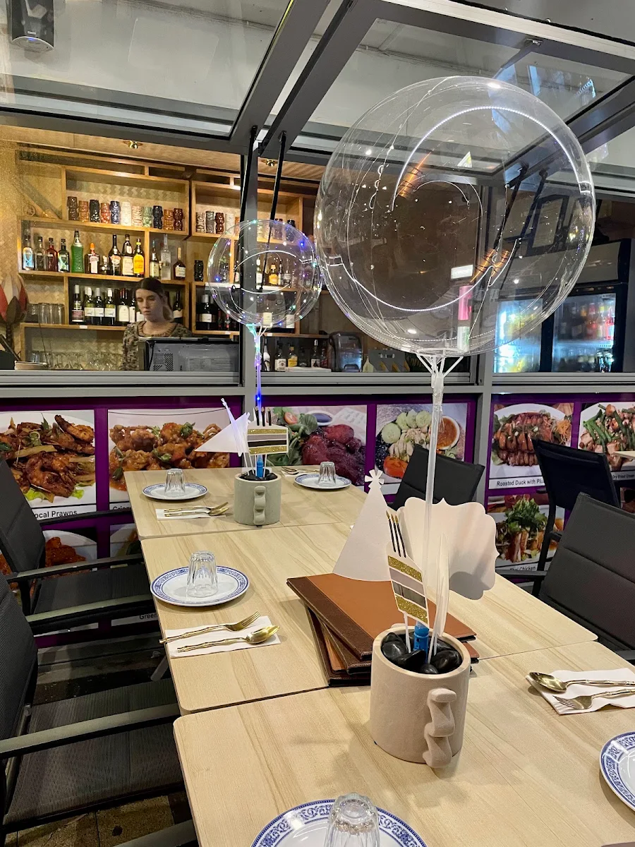 Vibe, Little Singapore kitchen