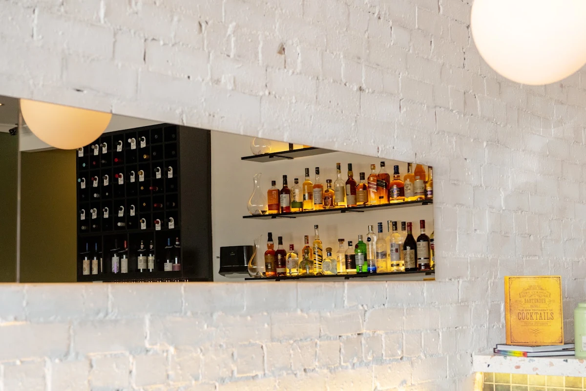 Vibe, Buono Restaurant & Bar