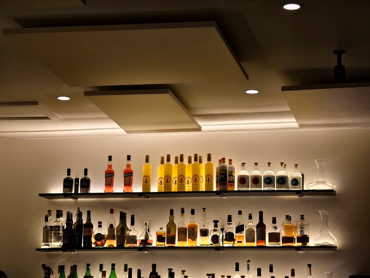 Vibe, Buono Restaurant & Bar