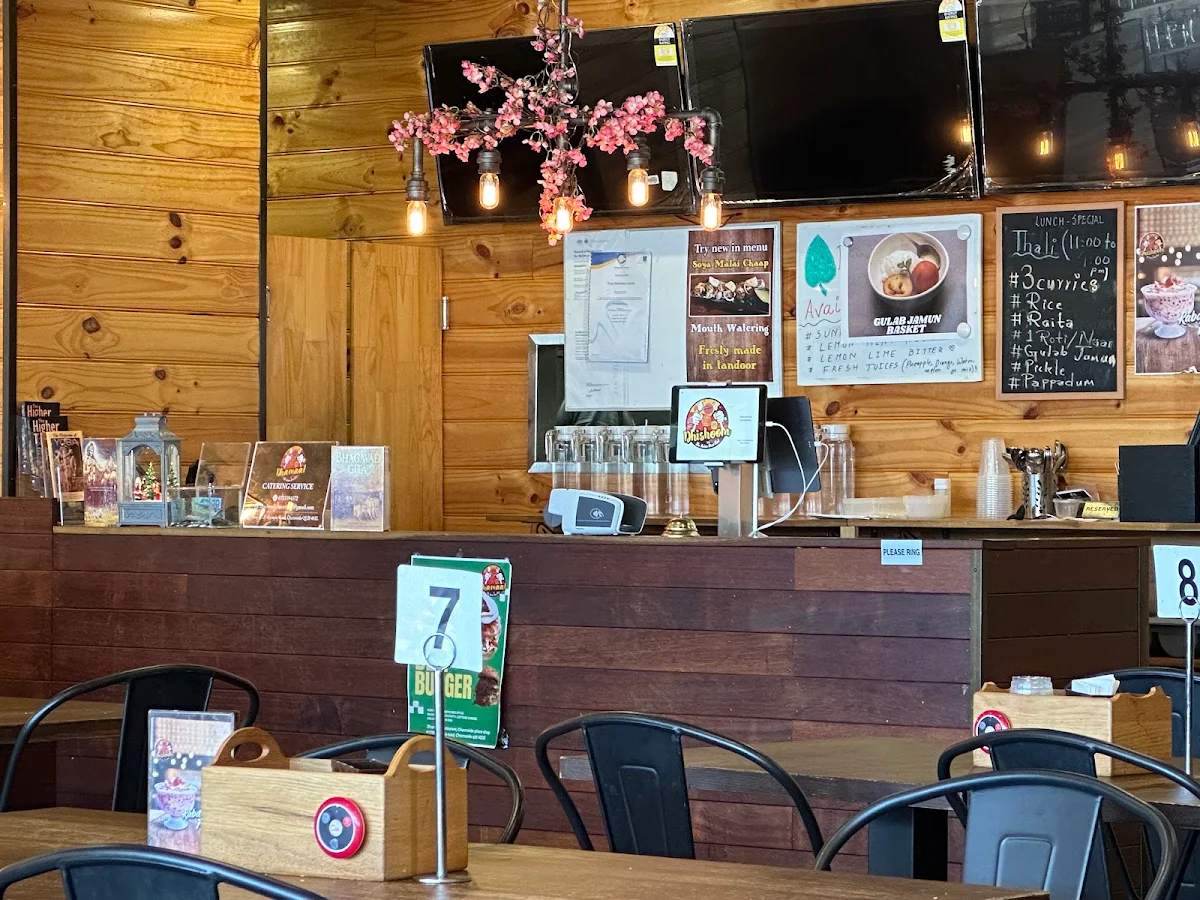 Vibe, Dhamaal Restaurant