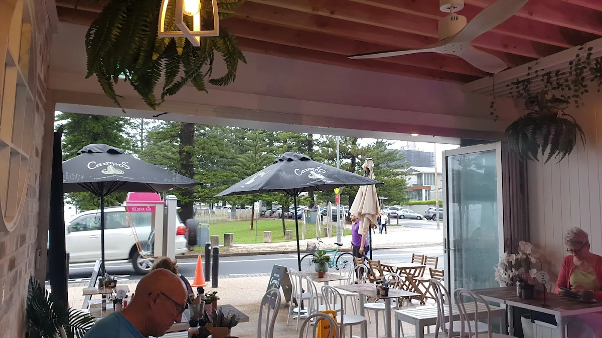 Vibe, Cafe Plenty