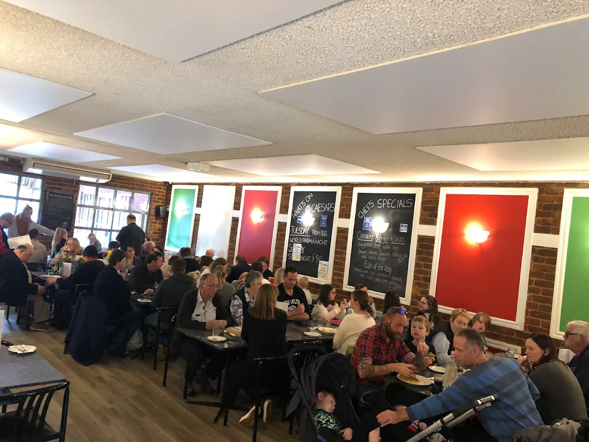 Vibe, Caesar's Italian Cuisine