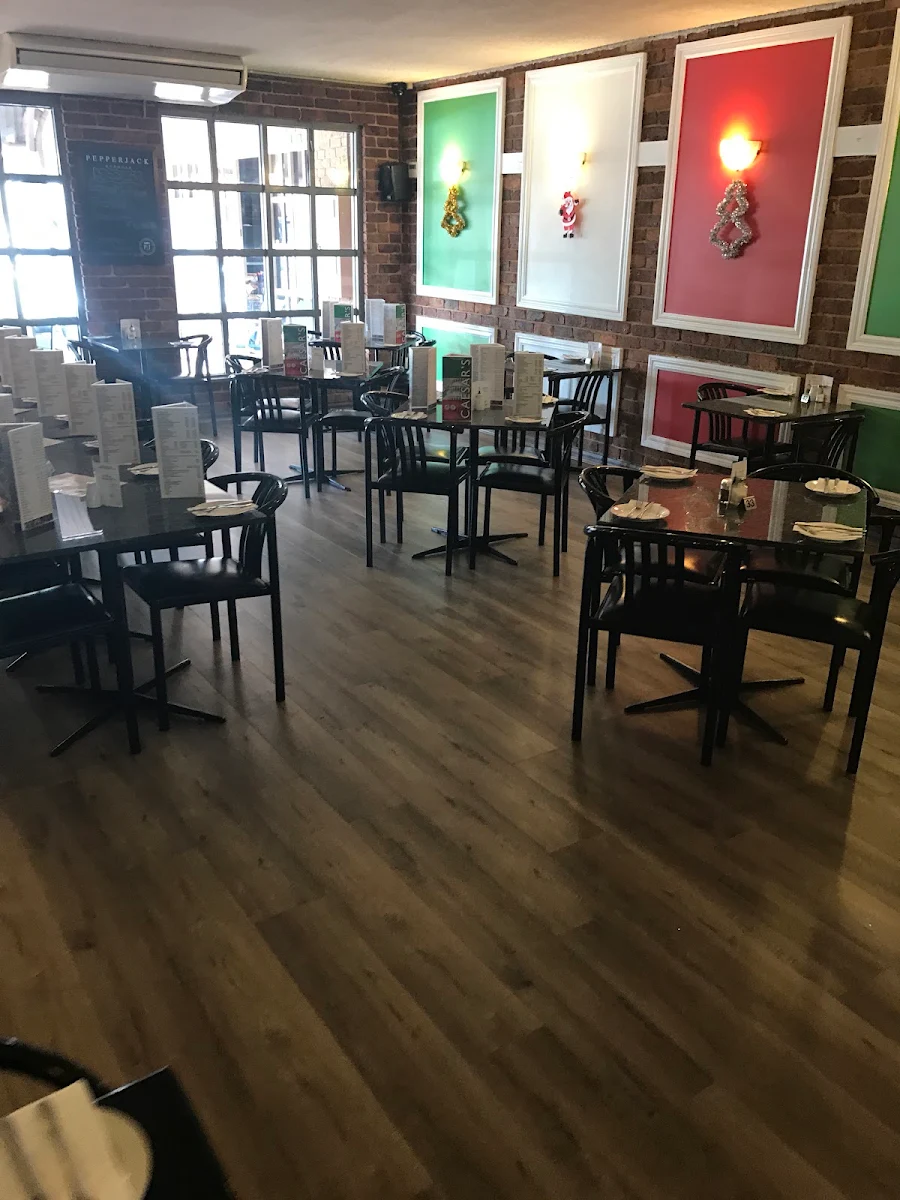 Vibe, Caesar's Italian Cuisine