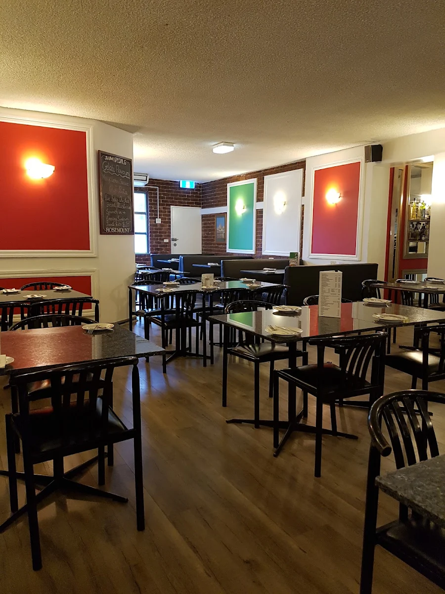 Vibe, Caesar's Italian Cuisine
