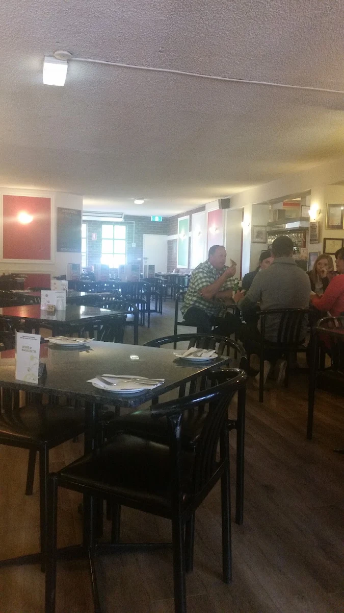 Vibe, Caesar's Italian Cuisine