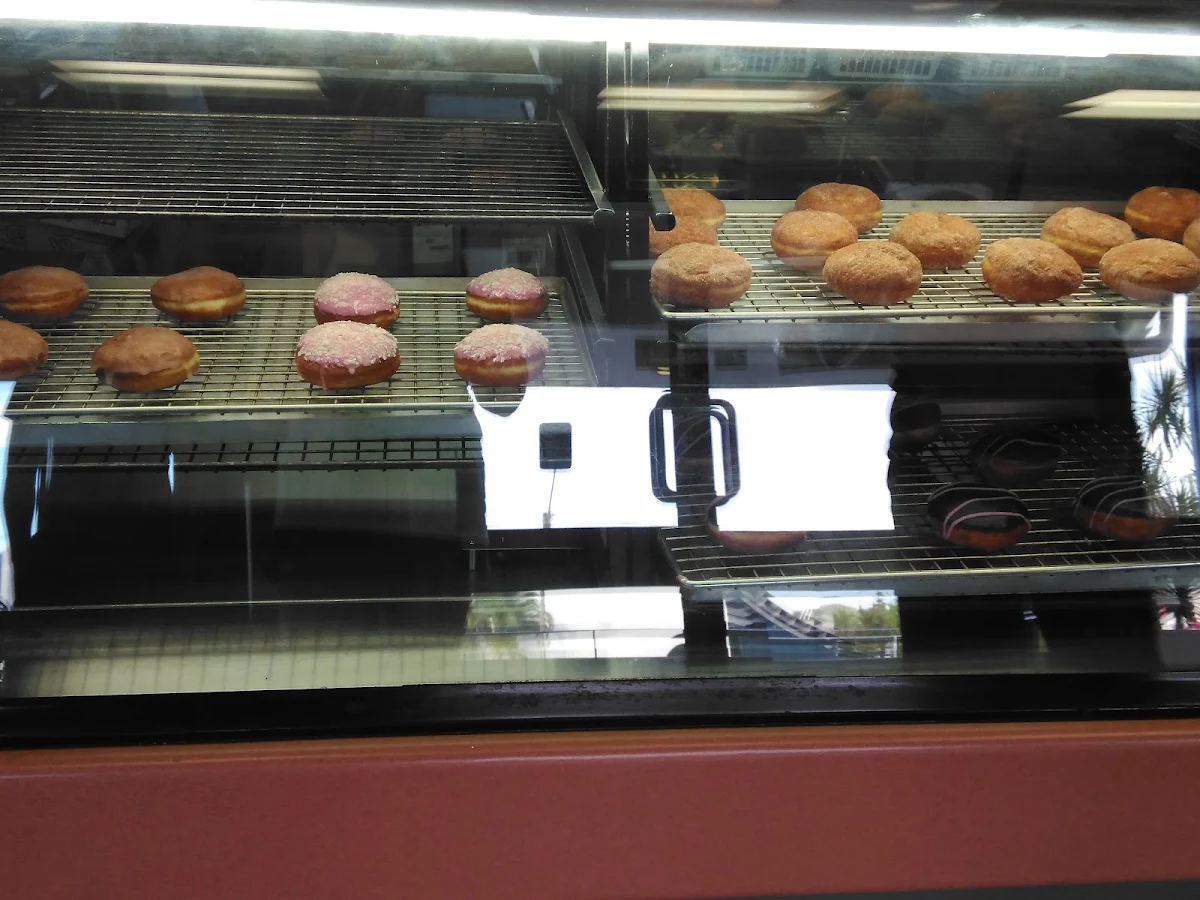 Vibe, Cranston's Pies