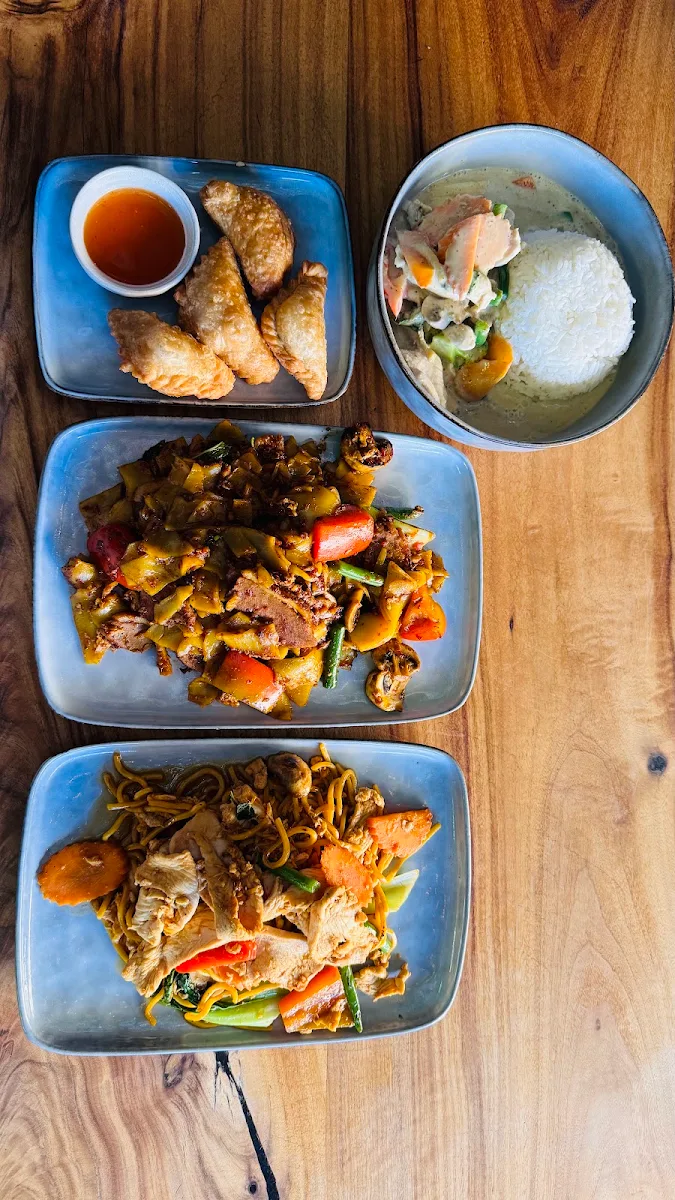 Food & drink, Thai La-Ong Social