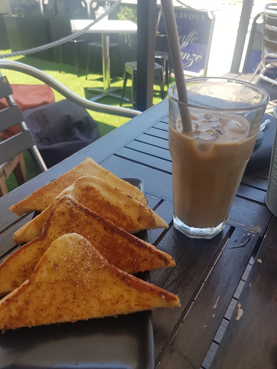 Food & drink, Monty's Place