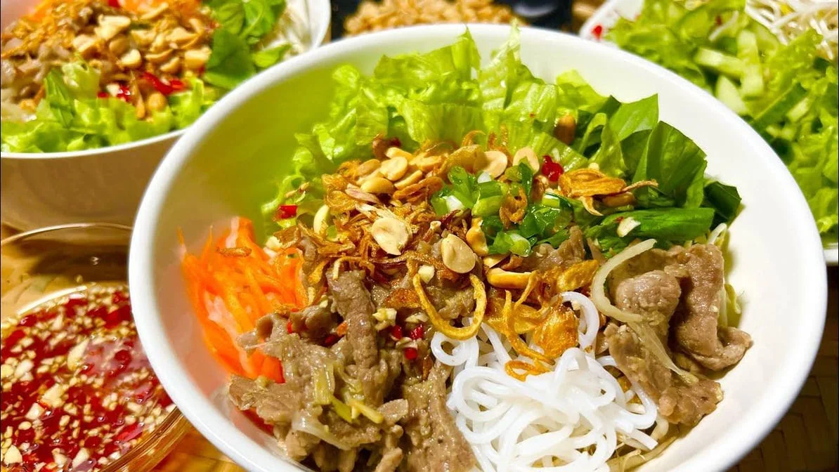 Food & drink, Nguyen Pho & Banh Mi
