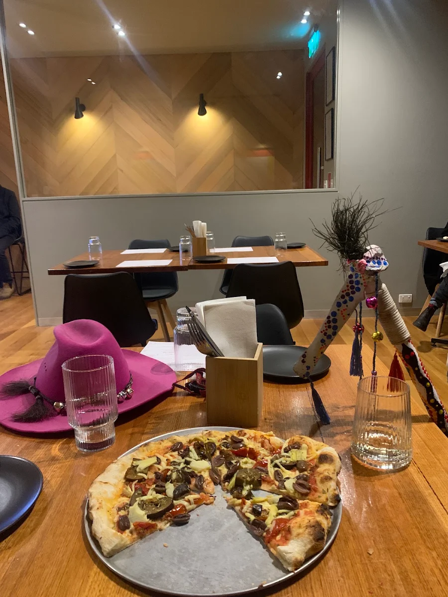 Food & drink, Hepburn Pizza