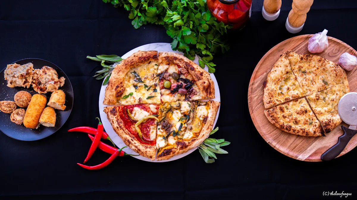 Food & drink, Alessio's Pizza