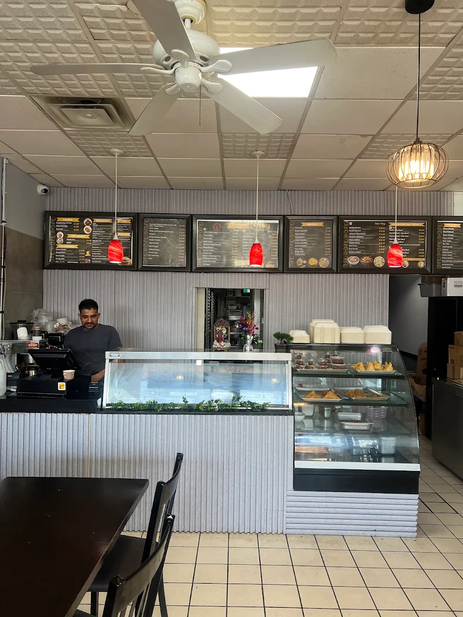 Vibe, Noor Indian Restaurant & Cafe