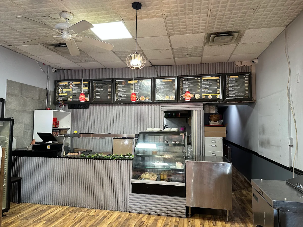 Vibe, Noor Indian Restaurant & Cafe