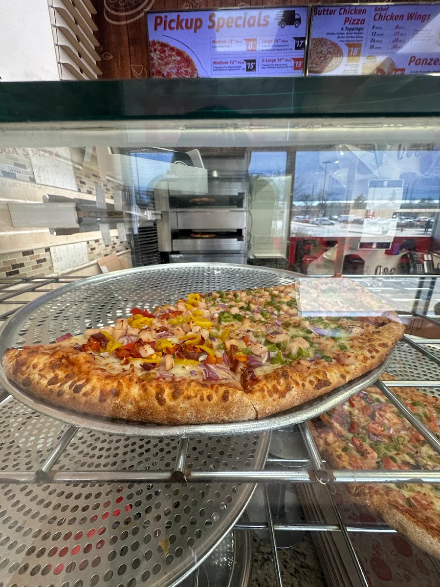 Food & drink, Moga's Pizza