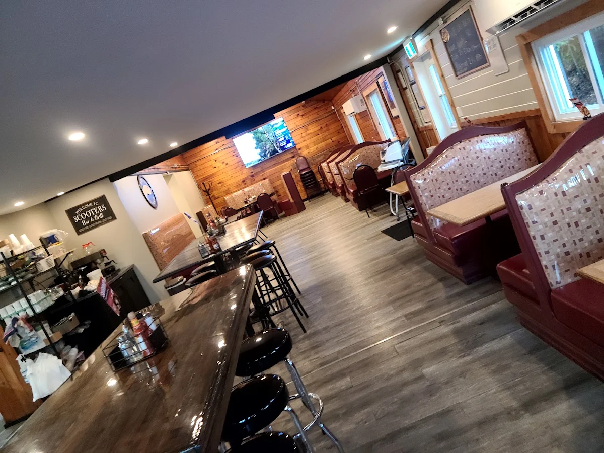Vibe, Scooters Bar & Grill