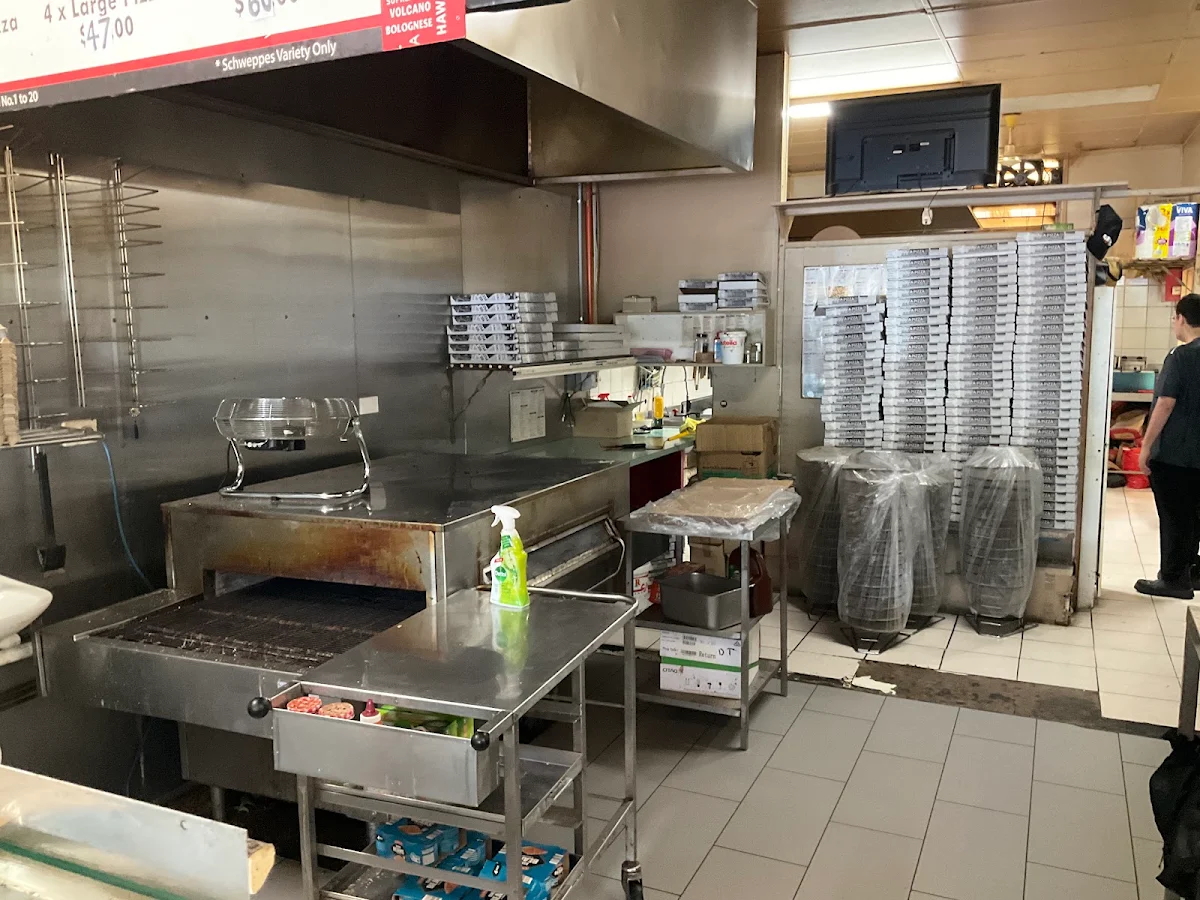 Vibe, Santos Pizza