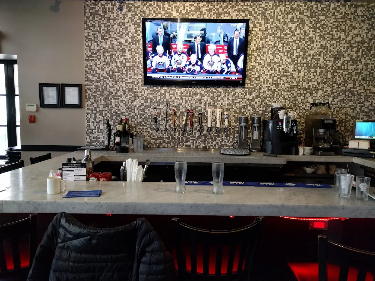 Vibe, W Burger Bar