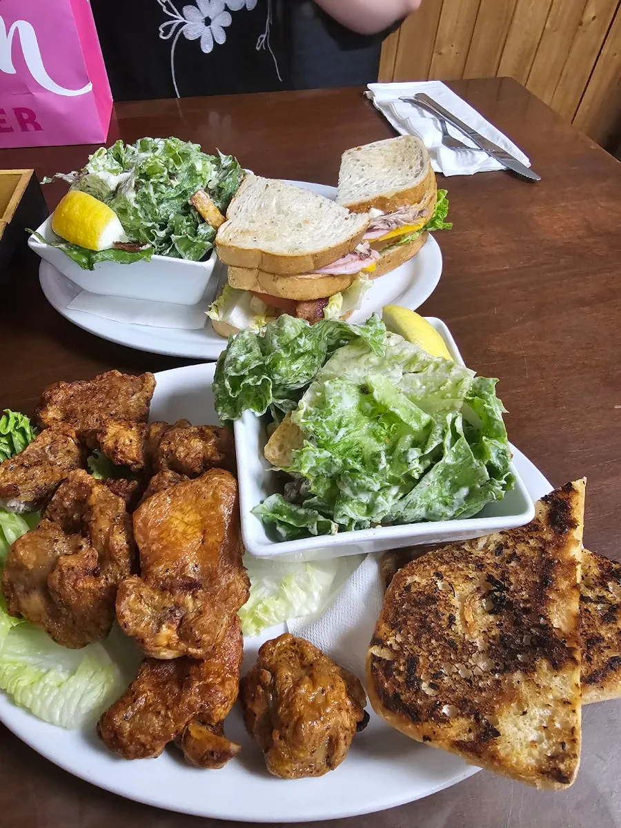 Food & drink, The Roadhouse Cafe