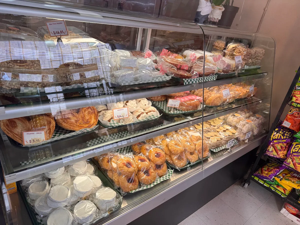 Vibe, Panaderia Latina Bakery