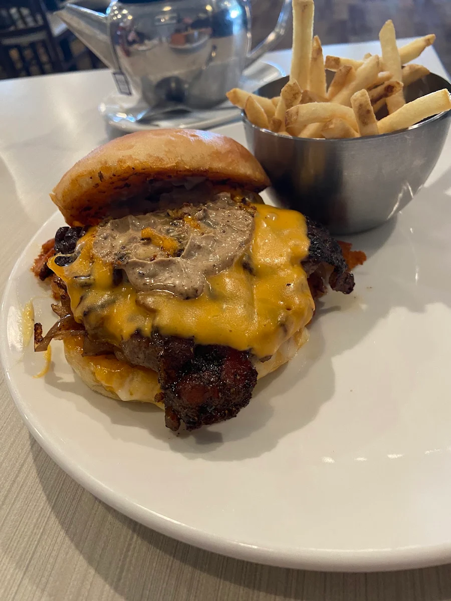Food & drink, Smitty's Restaurant & Lounge - Winnipeg Regent