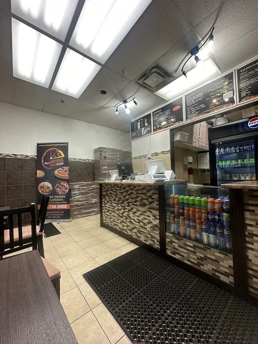 Vibe, Xpress Pizza House