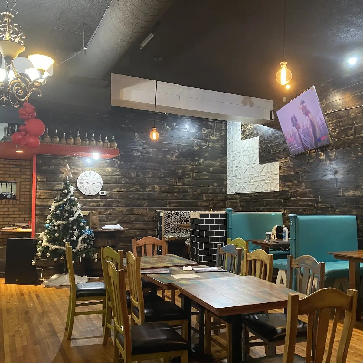 Vibe, NaijaFoodEats Restaurant and Lounge