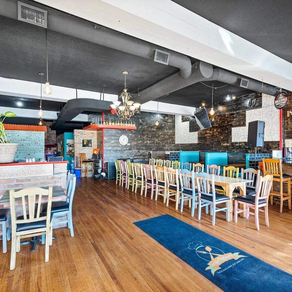 Vibe, NaijaFoodEats Restaurant and Lounge
