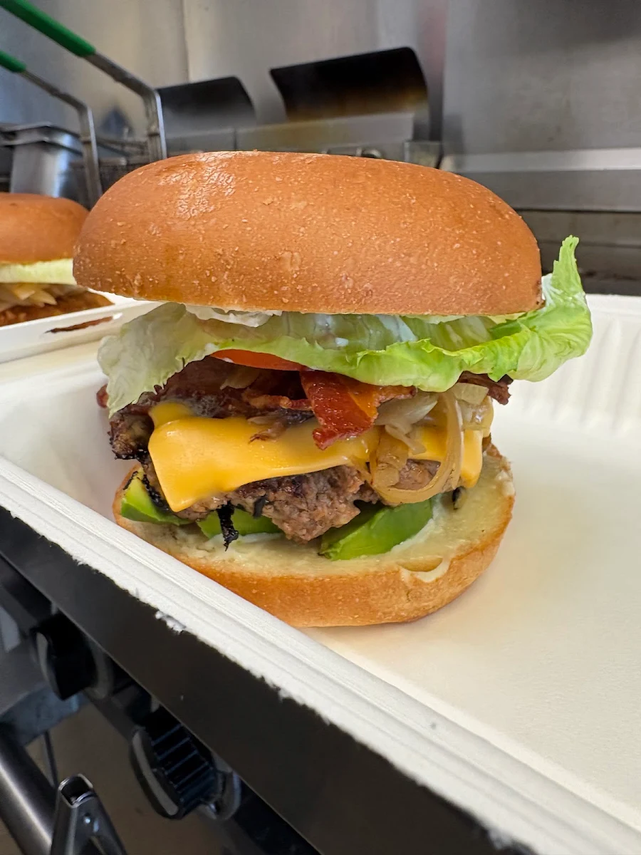 Food & drink, Roxy's Diner Food Truck at Alder Bay