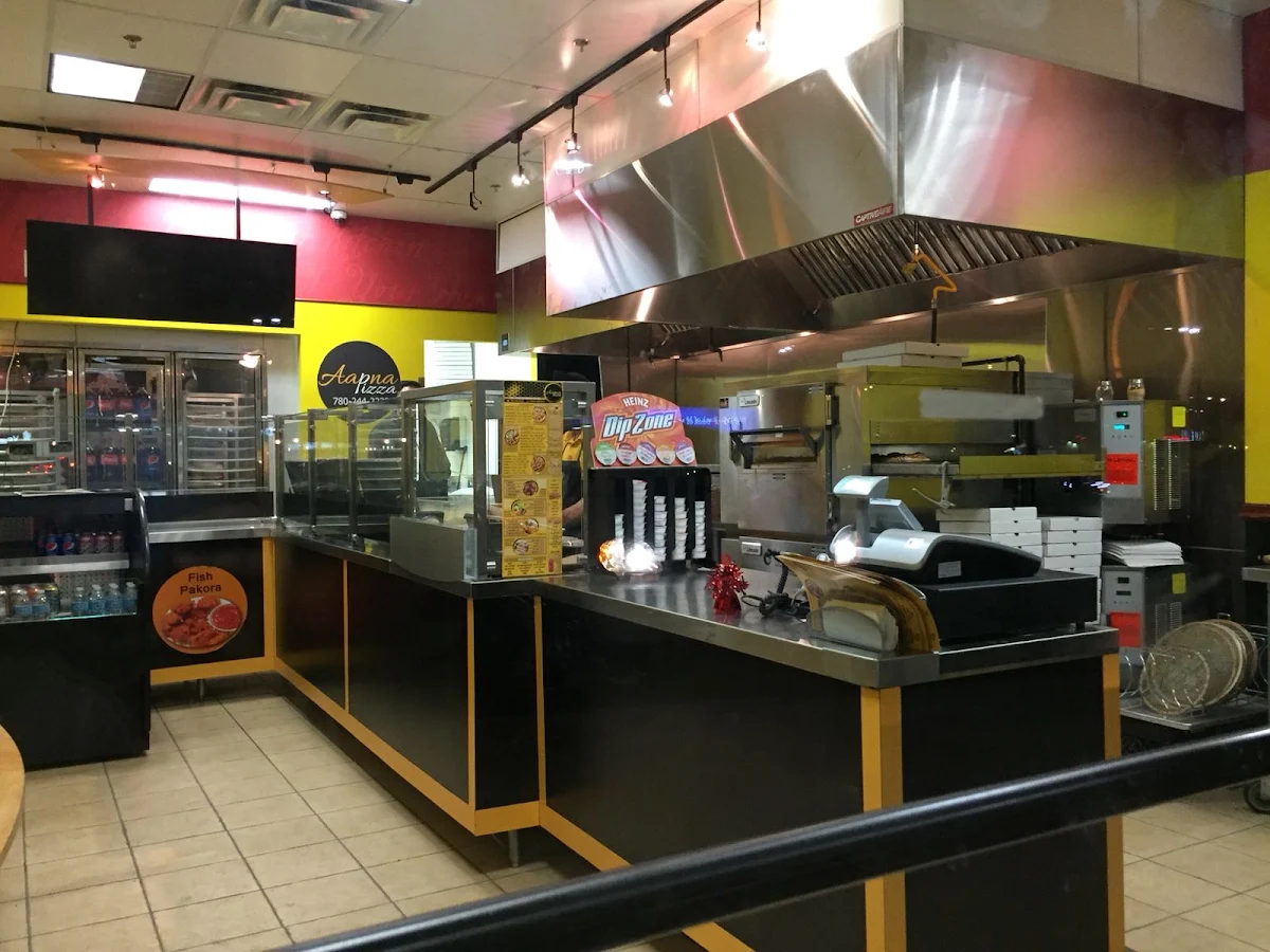 Vibe, The Lovely Pizzeria ( Market at the Meadows )