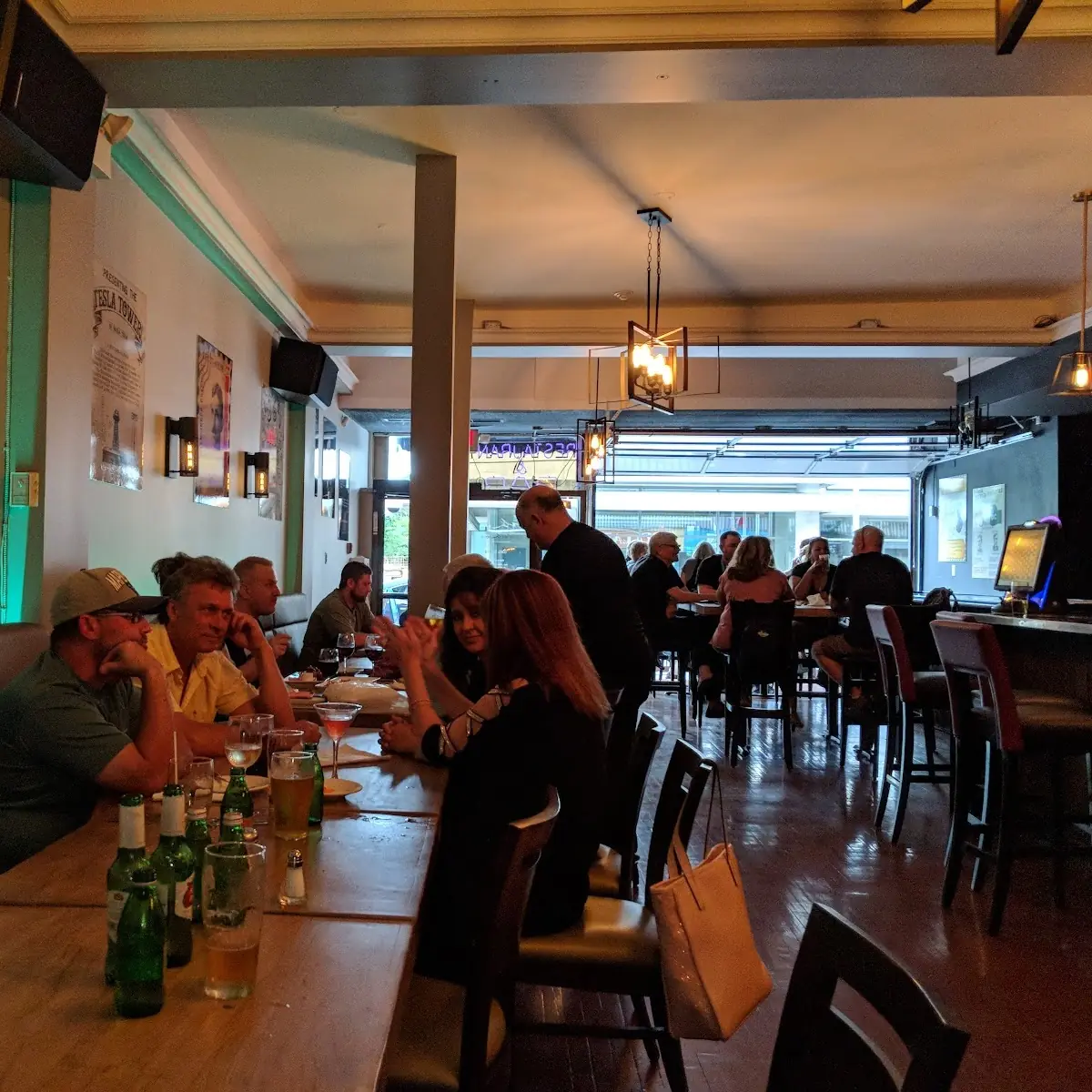 Vibe, Tesla House Restaurant