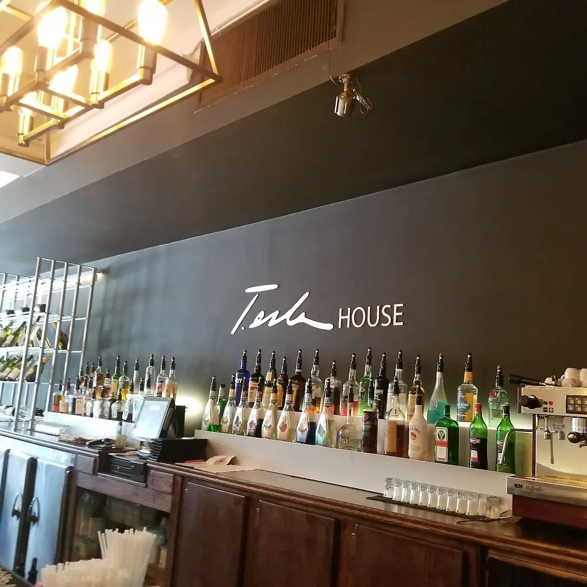 Vibe, Tesla House Restaurant