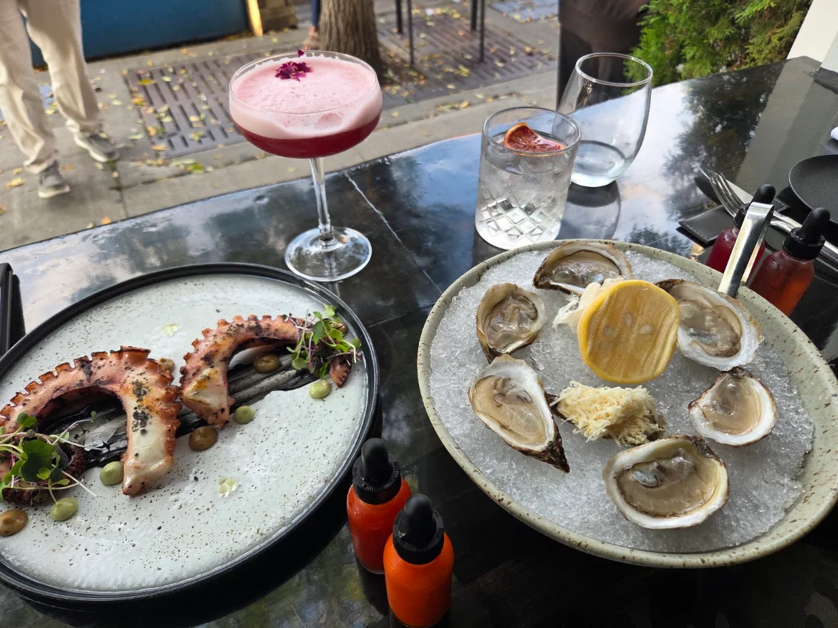 Food & drink, ēst Restaurant