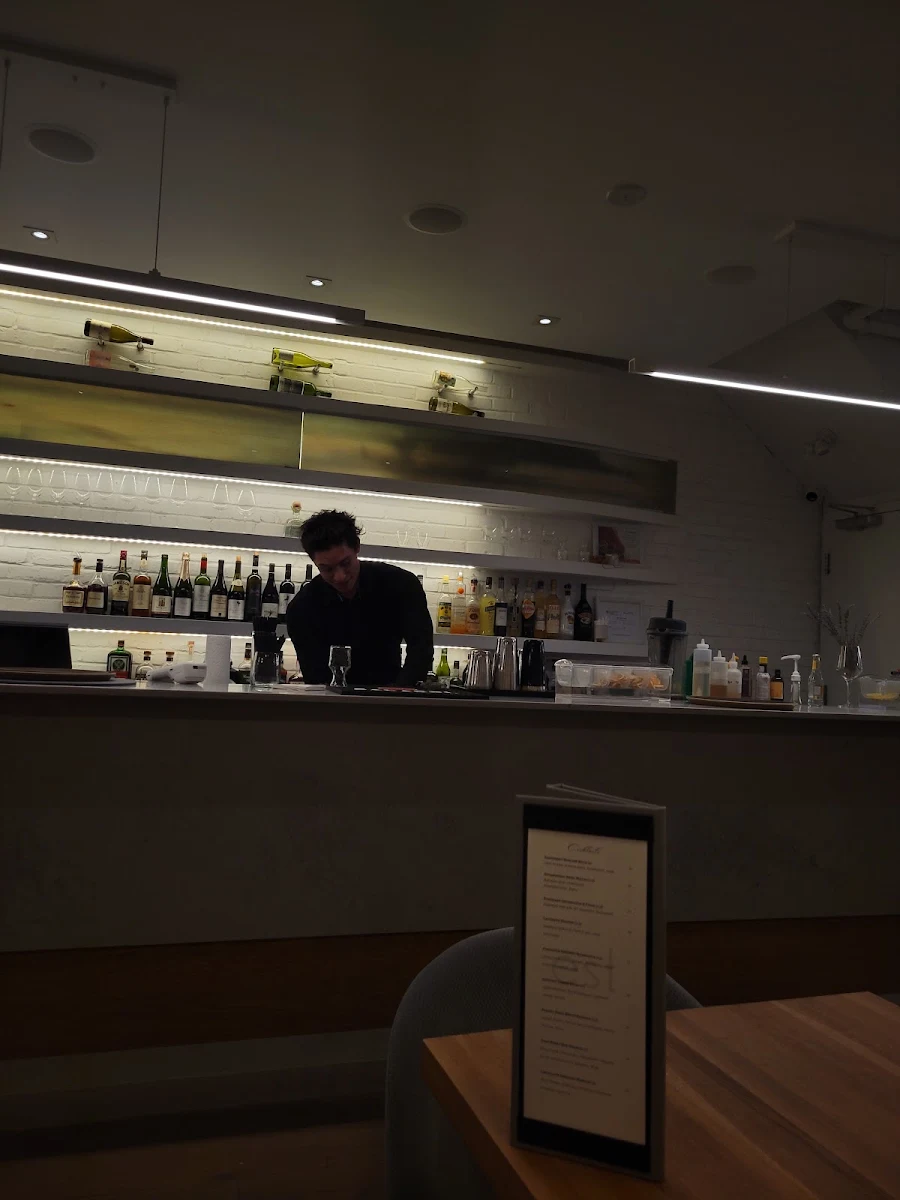 Vibe, ēst Restaurant