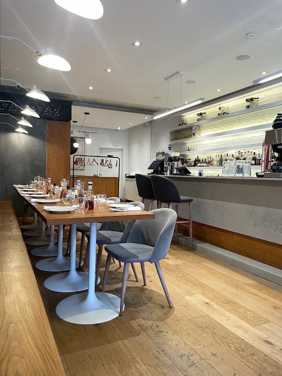Vibe, ēst Restaurant