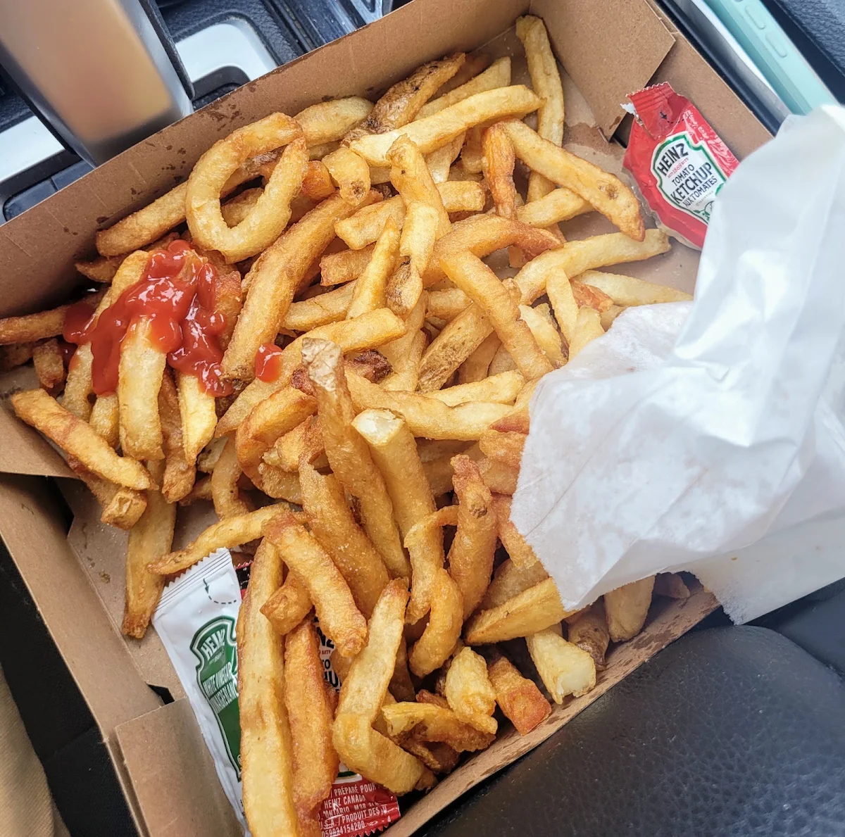 Food & drink, VJ's Drive Inn