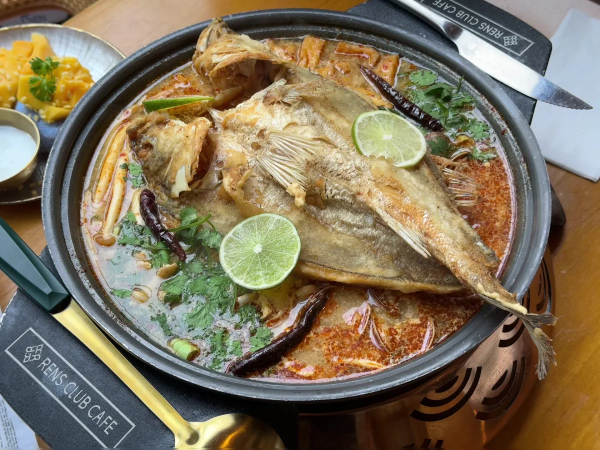 Food & drink, RENS Cafe & Bistro Thai Contemporary